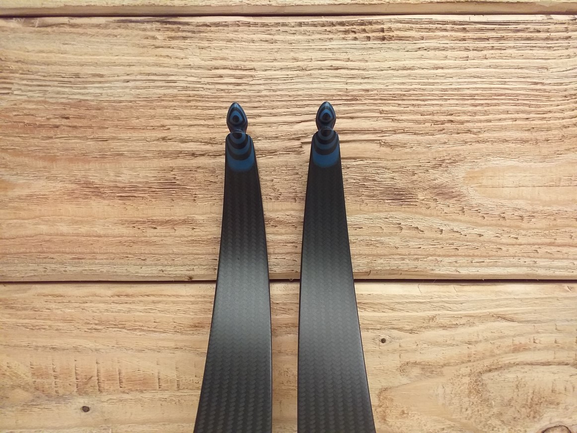 DK Fenrir Carbon Limbs L 25-70-48  blaue Tips